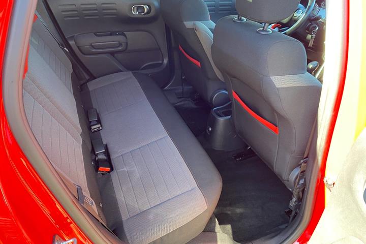 Rød Citroën C3 Aircross fra 2017