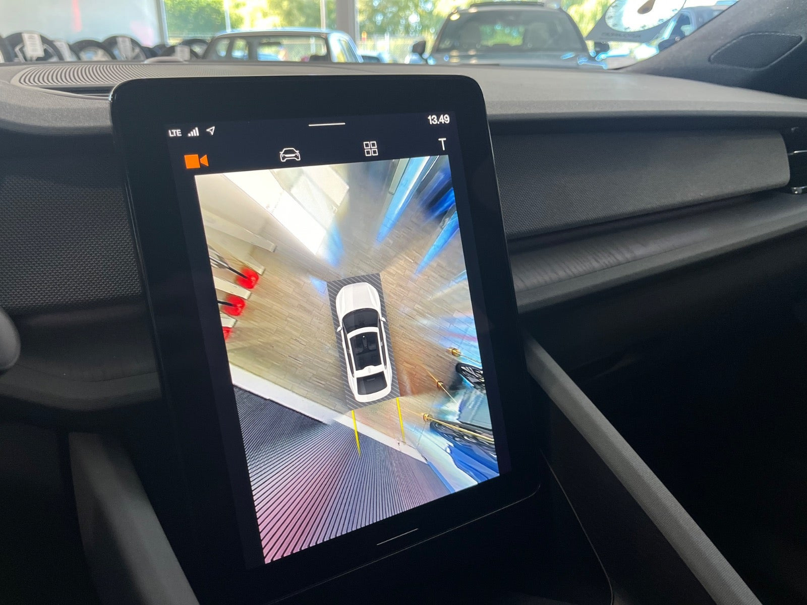 Hvid Polestar 2 fra 2023