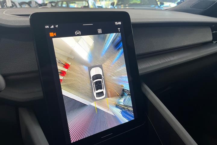 Hvid Polestar 2 fra 2023