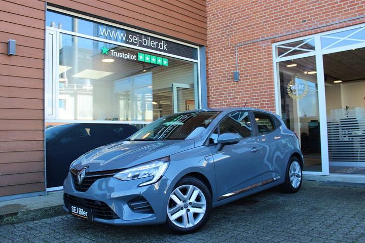 Grå Renault Clio V fra 2019