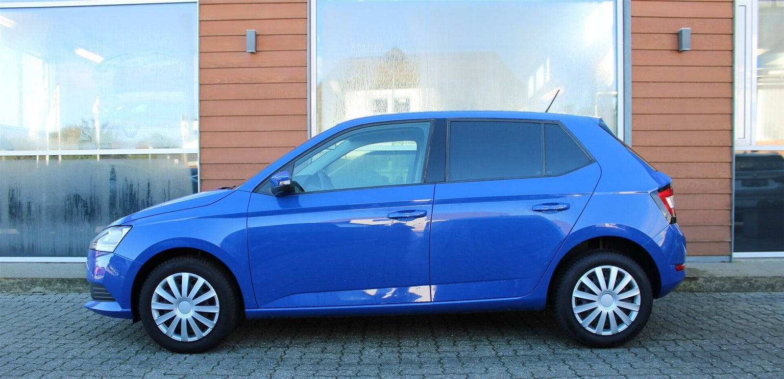 Blå Skoda Fabia fra 2020