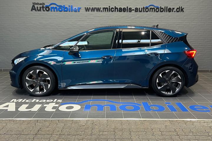 Blå Cupra Born fra 2023