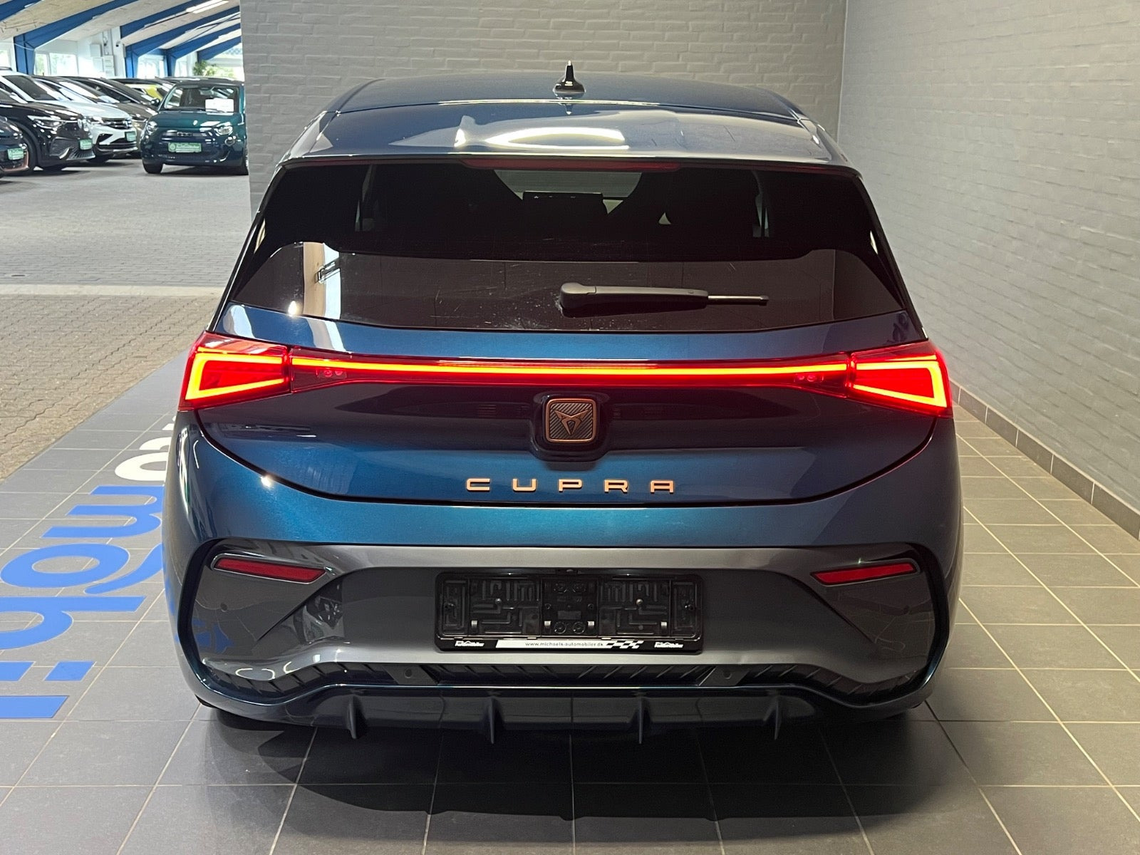 Blå Cupra Born fra 2023