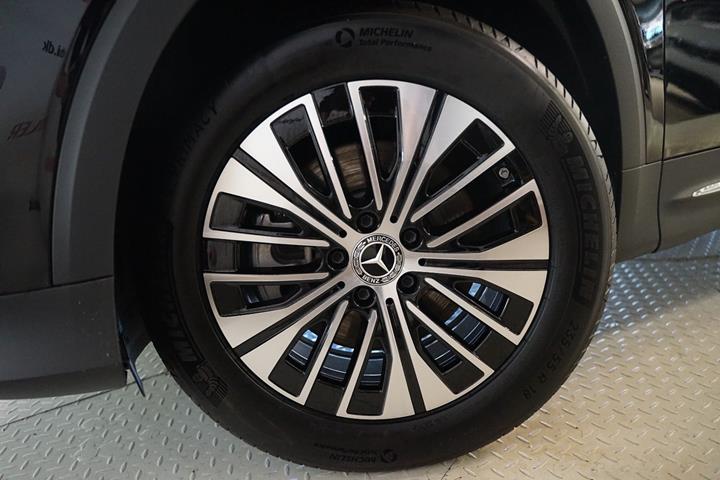 Sort Mercedes EQB250+ fra 2025