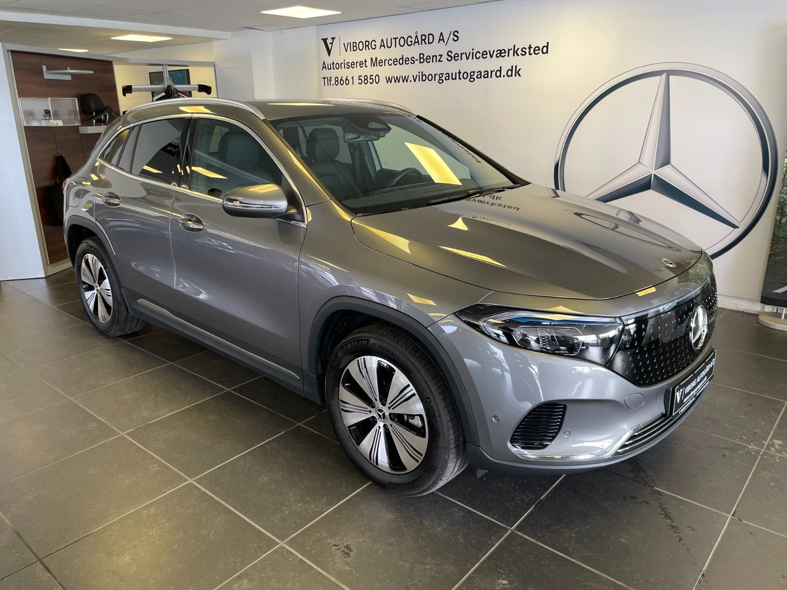 Grå Mercedes EQA250+ fra 2026