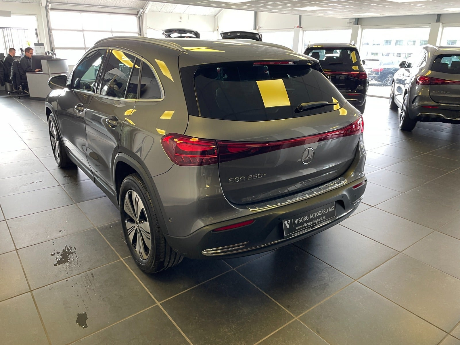 Grå Mercedes EQA250+ fra 2026