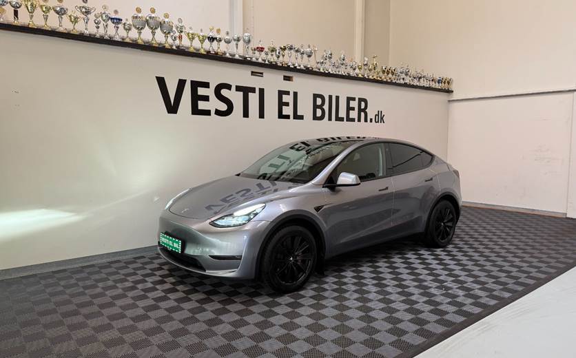 Tesla Model Y Long Range RWD