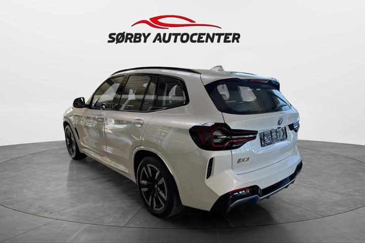 Hvid BMW iX3 fra 2024