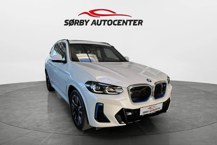 Hvid BMW iX3 fra 2024