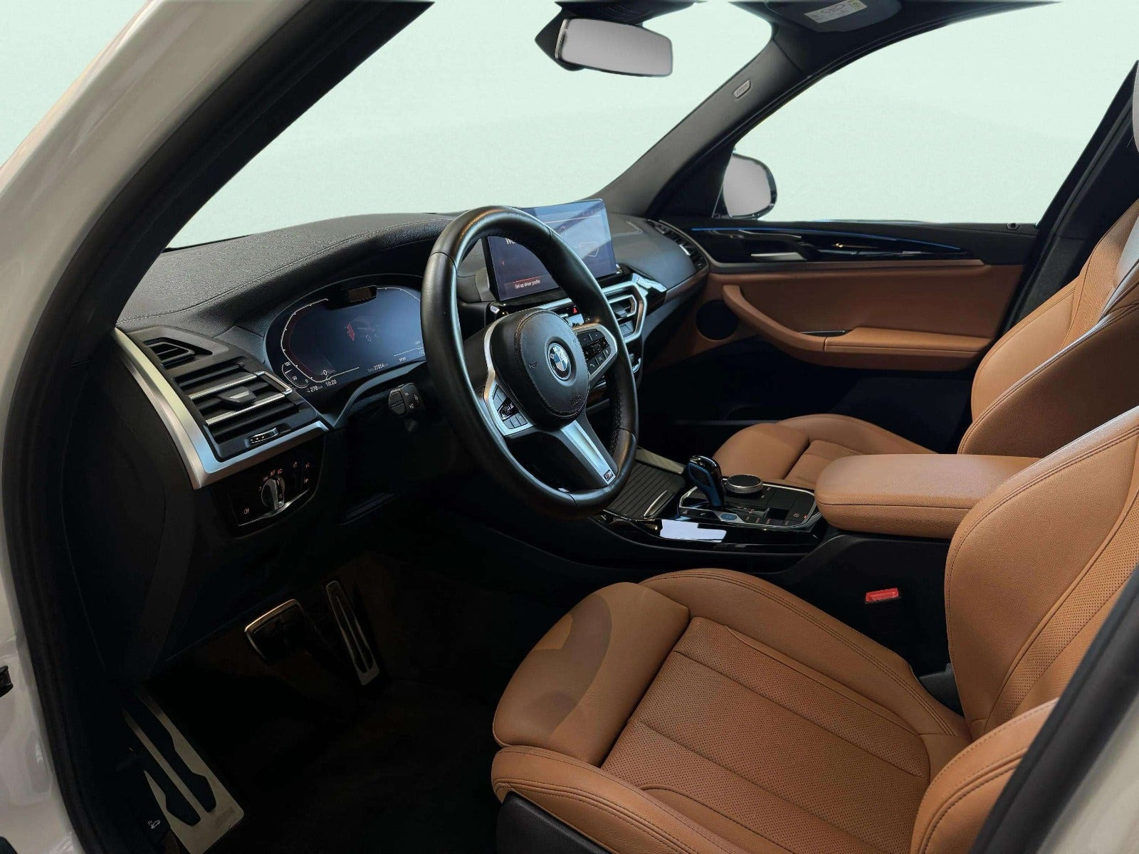 Hvid BMW iX3 fra 2024