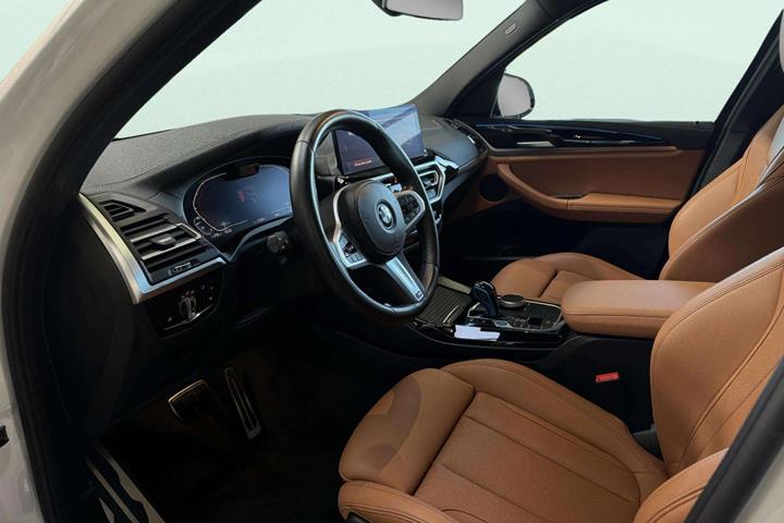 Hvid BMW iX3 fra 2024