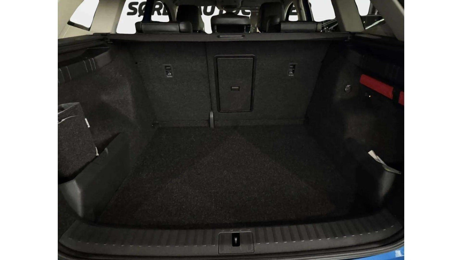 Blå Skoda Enyaq fra 2023