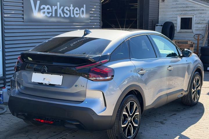 Grå Citroën ë-C4 fra 2024