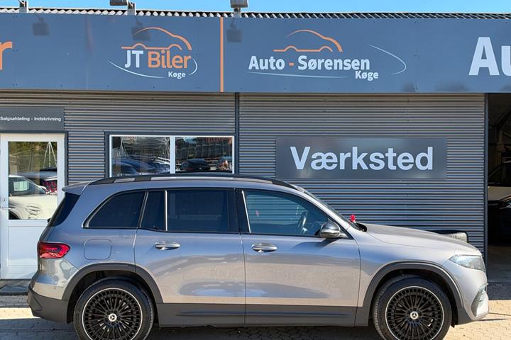 Grå Mercedes EQB250+ fra 2024