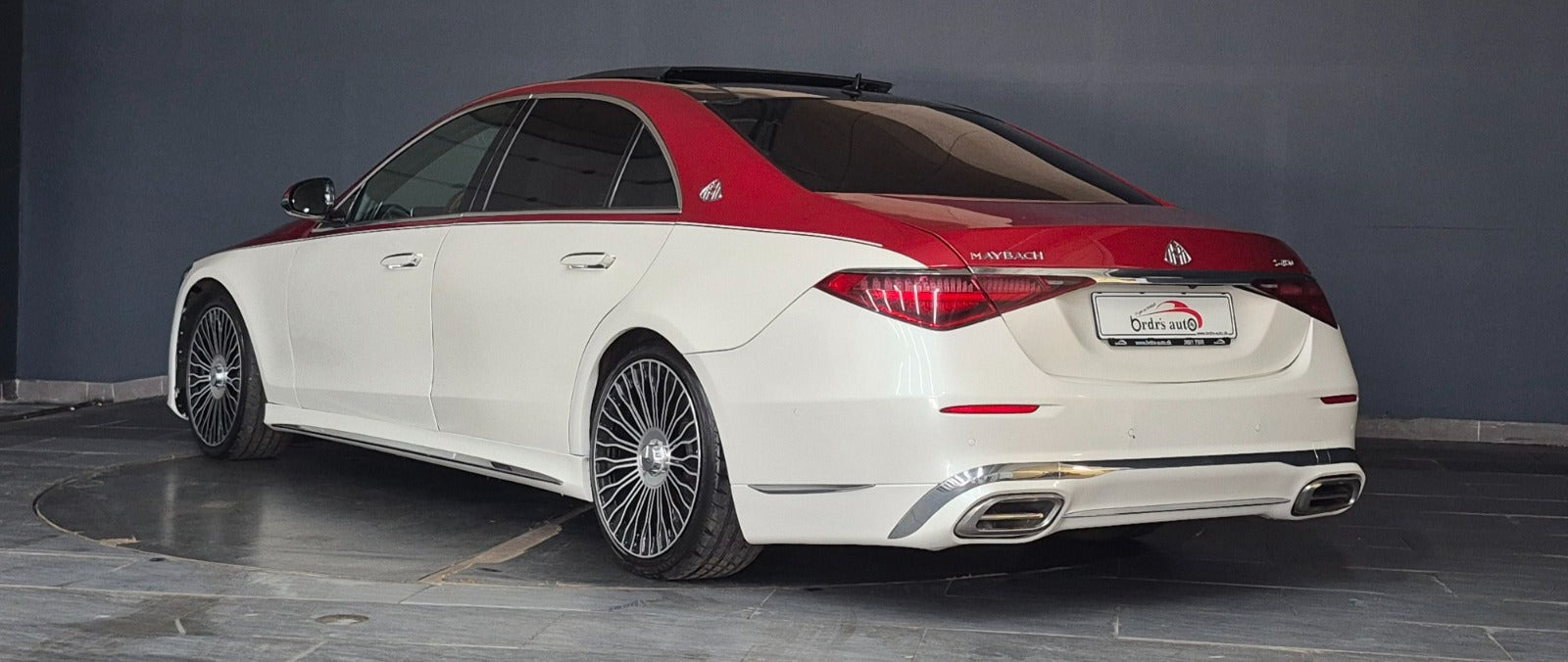 Hvid Mercedes S320 fra 2008