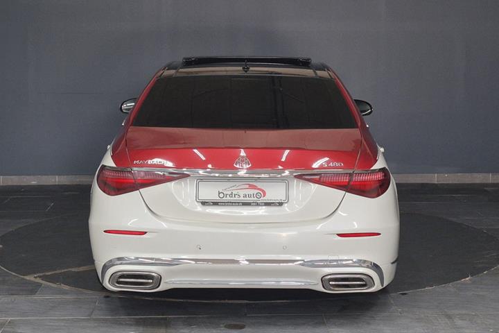 Hvid Mercedes S320 fra 2008