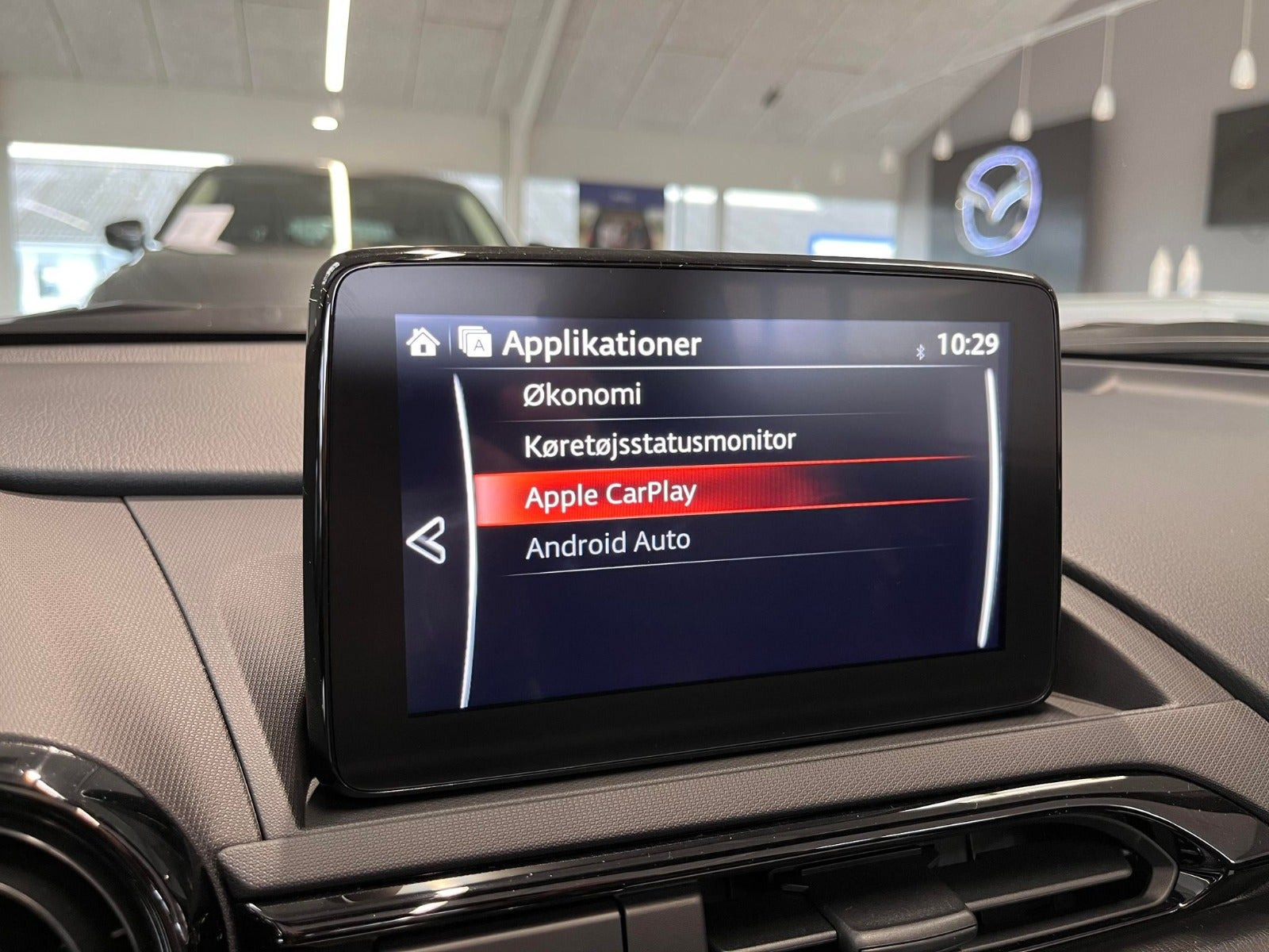 Grå Mazda MX-5 fra 2022