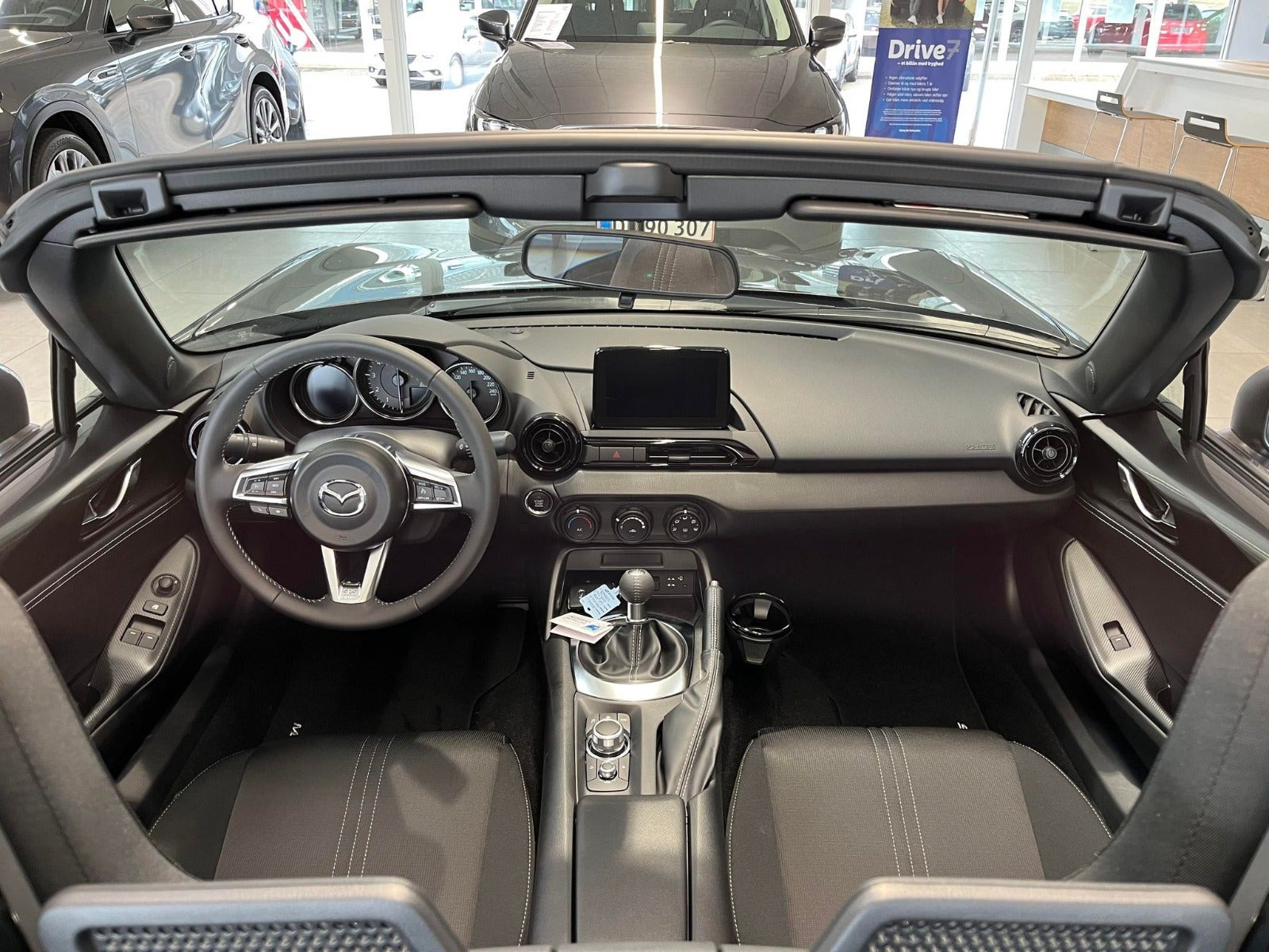 Grå Mazda MX-5 fra 2022