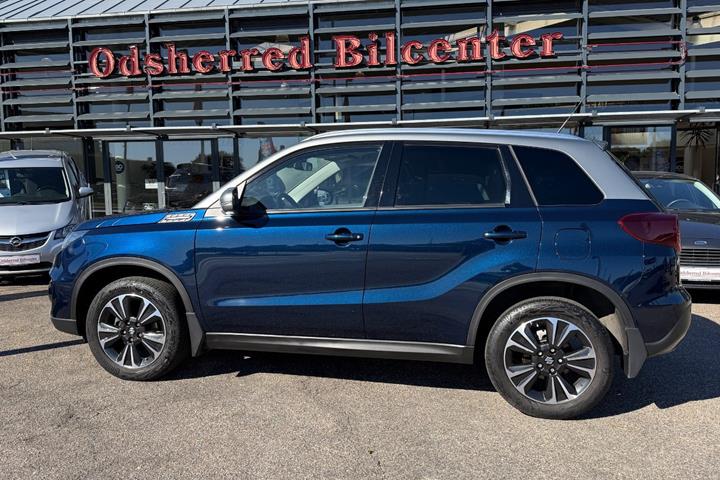 Blå Suzuki Vitara fra 2022