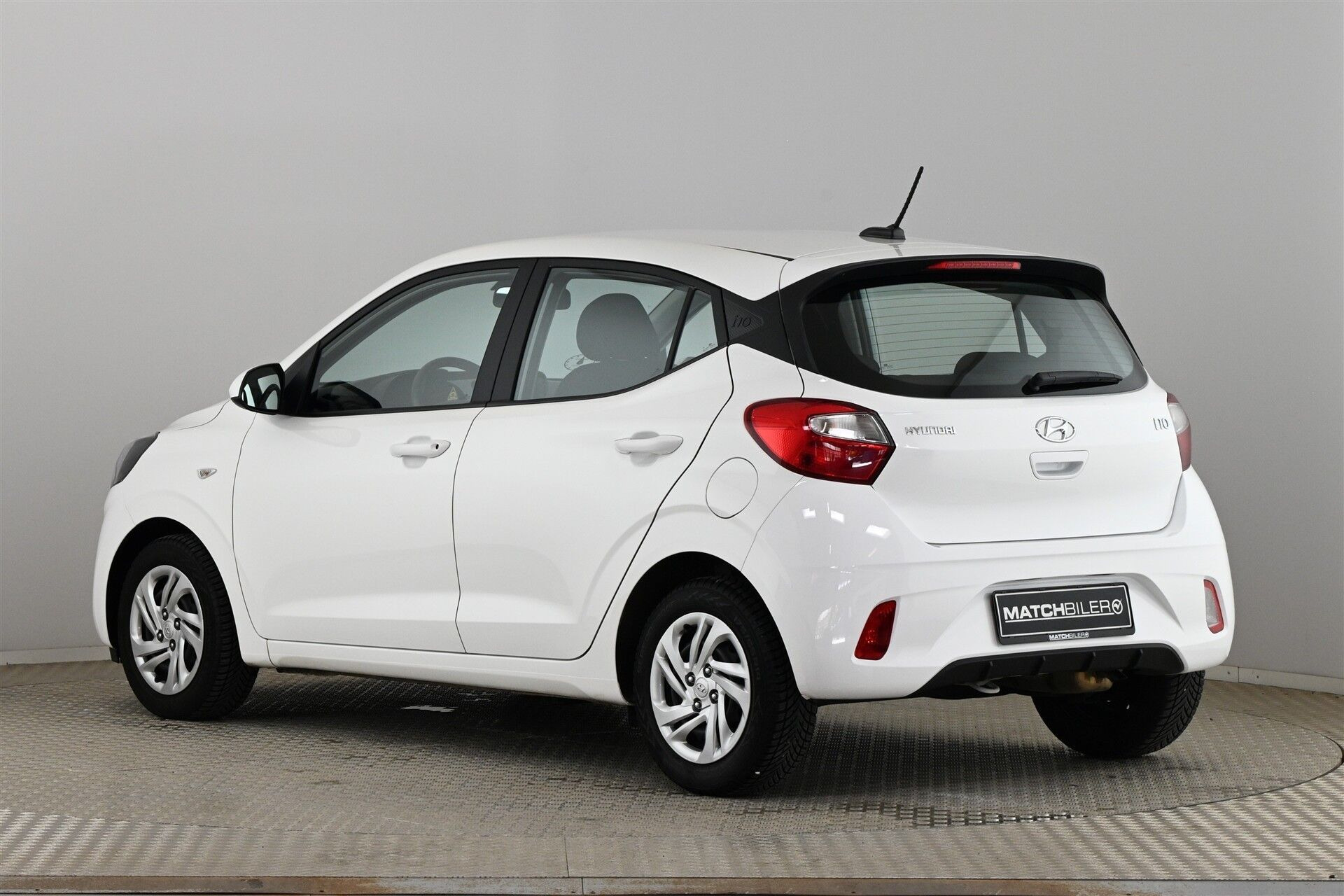Hvid Hyundai i10 fra 2022