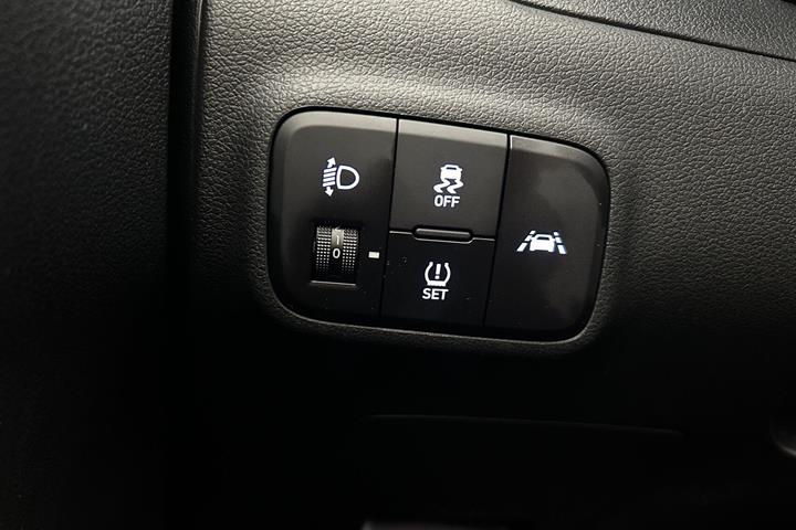 Hvid Hyundai i10 fra 2022