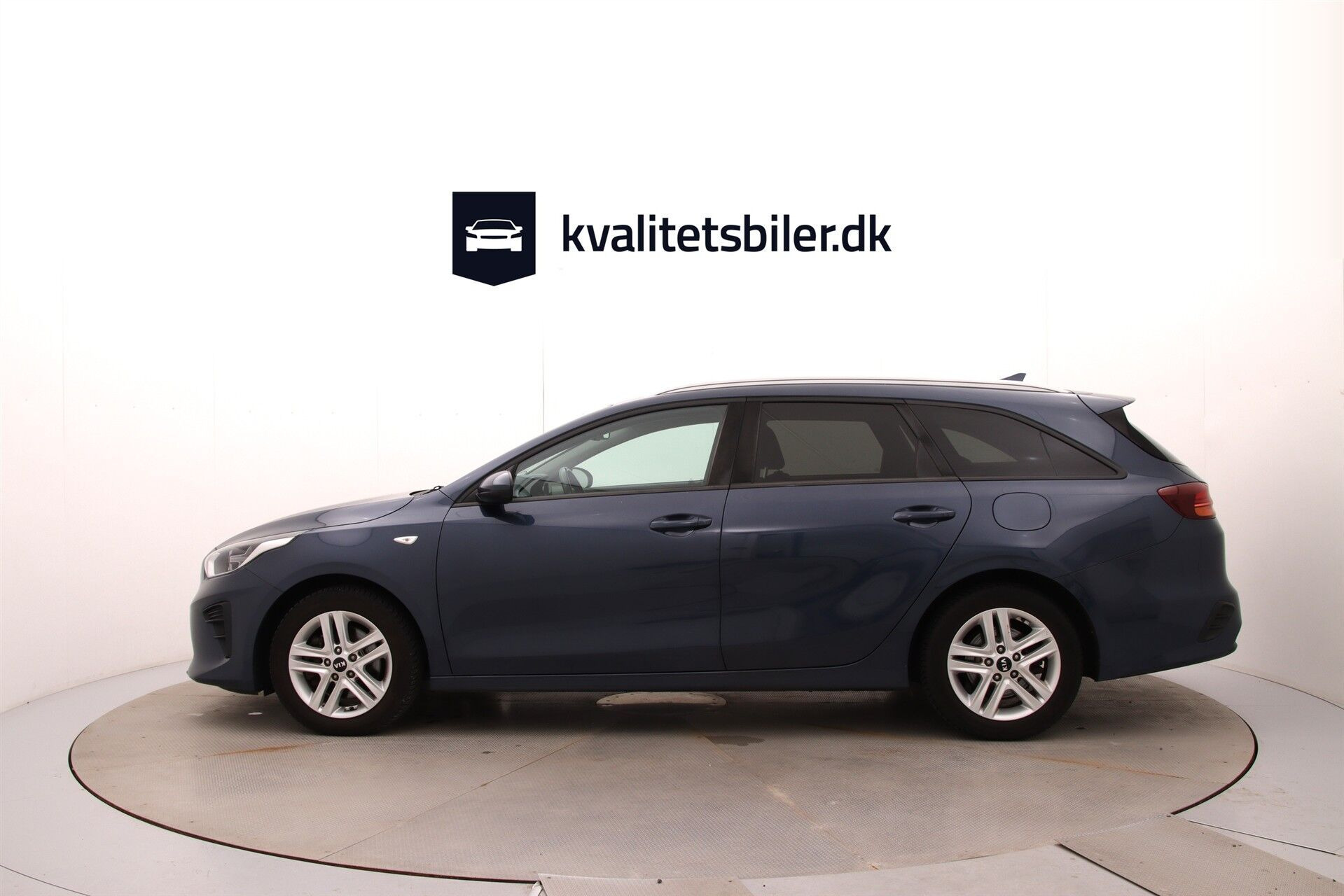 Blå Kia Ceed fra 2020