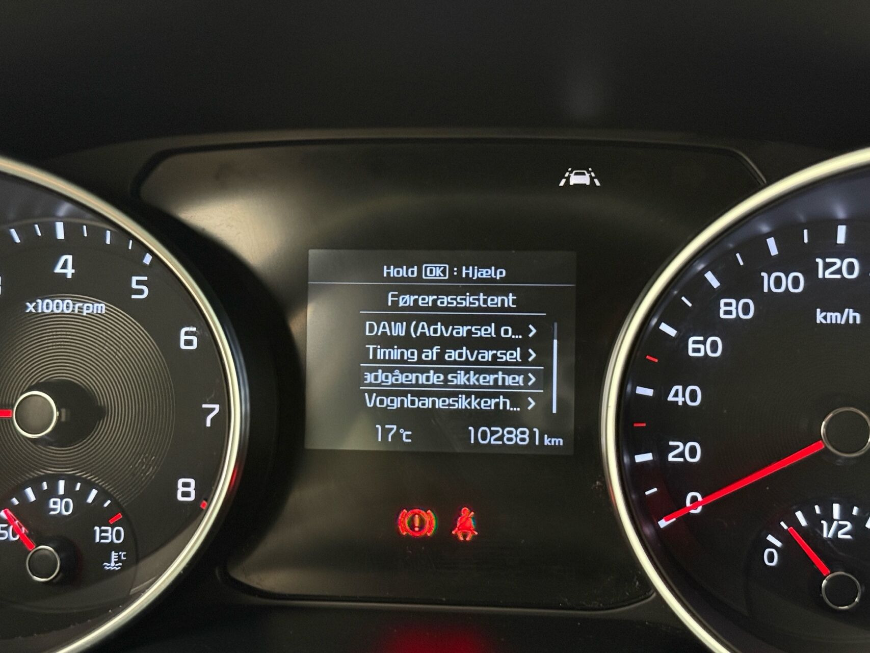 Blå Kia Ceed fra 2020