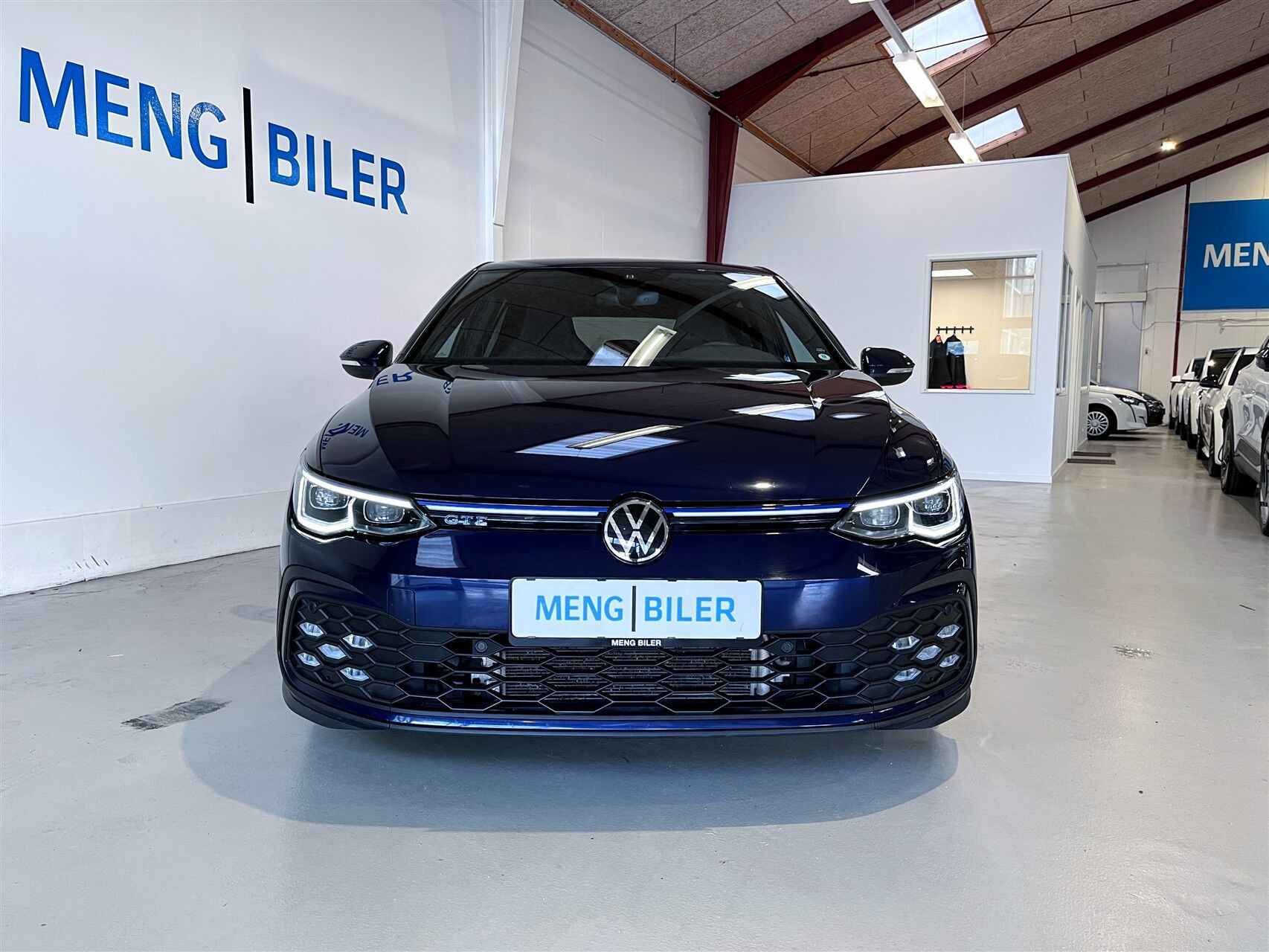 Blå VW Golf fra 2021