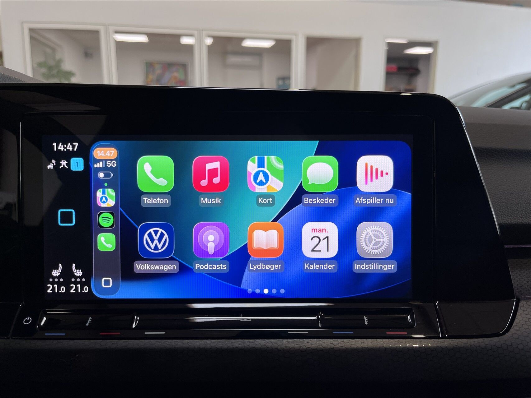 Blå VW Golf fra 2021