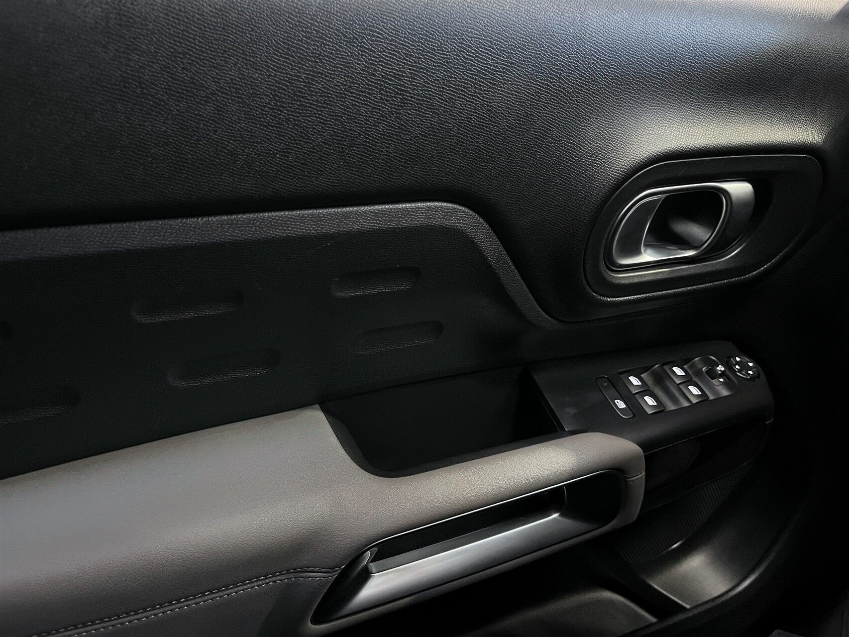 Grå Citroën C5 Aircross fra 2019