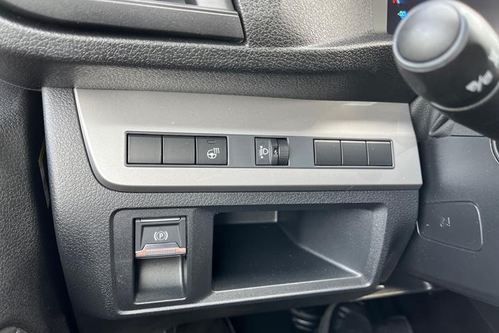 Hvid Toyota Proace Electric fra 2025