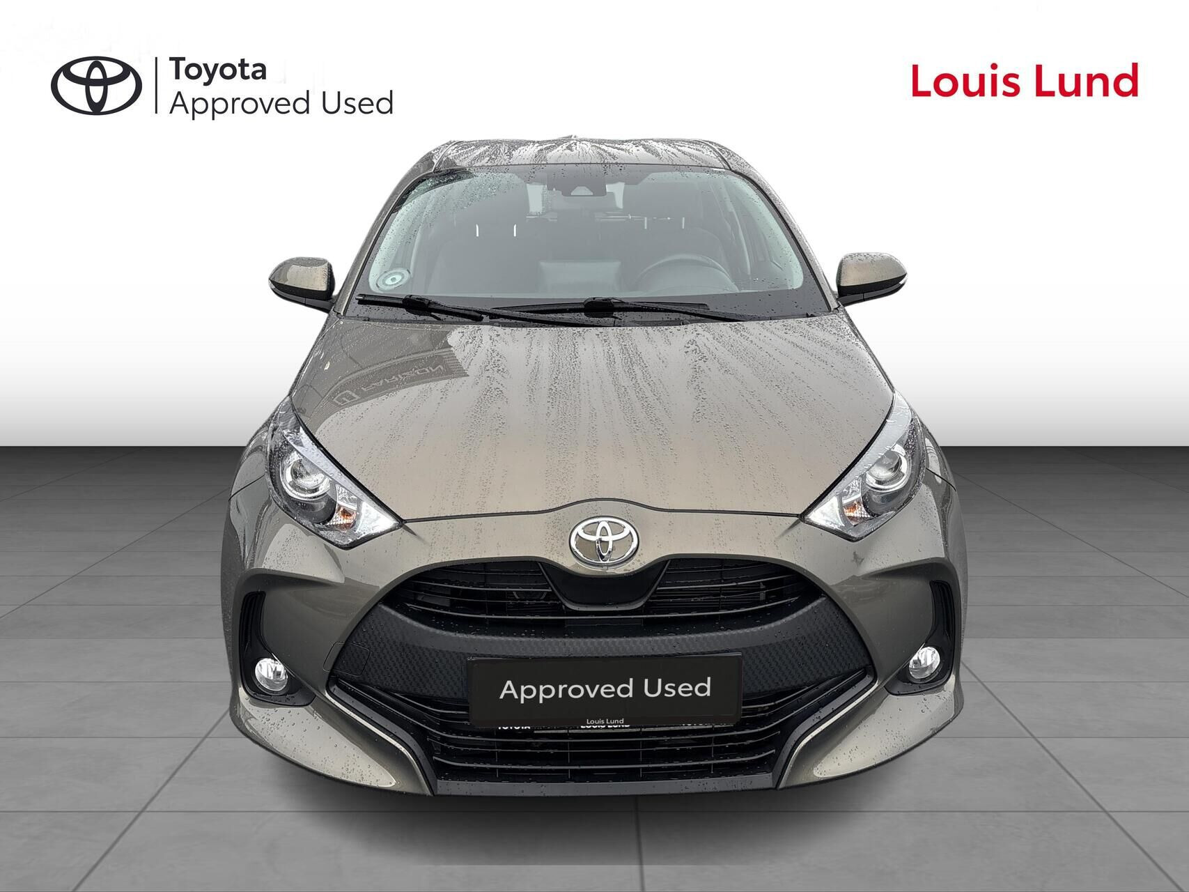 Bronze Toyota Yaris fra 2023
