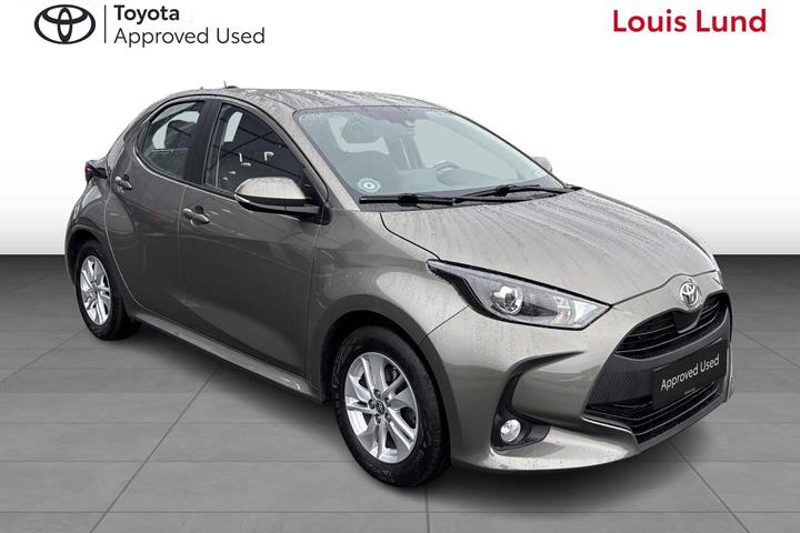 Bronze Toyota Yaris fra 2023