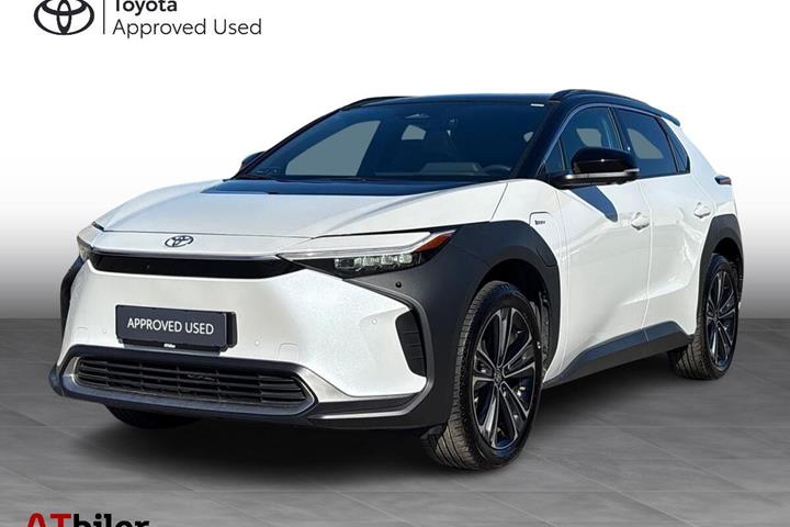 Hvid Toyota BZ4X fra 2025