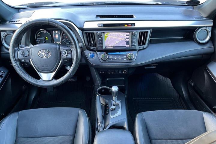 Sort Toyota RAV4 fra 2017