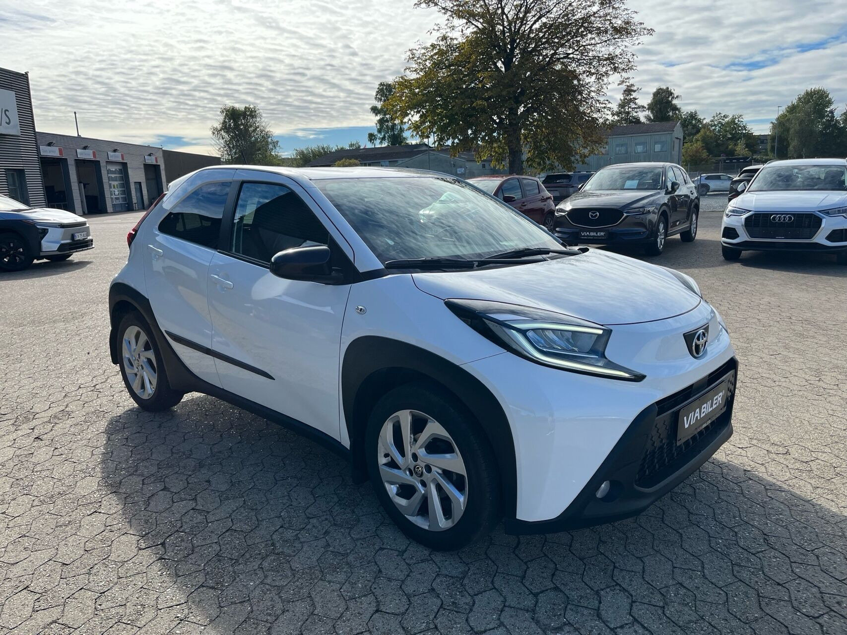 Hvid Toyota Aygo X fra 2023