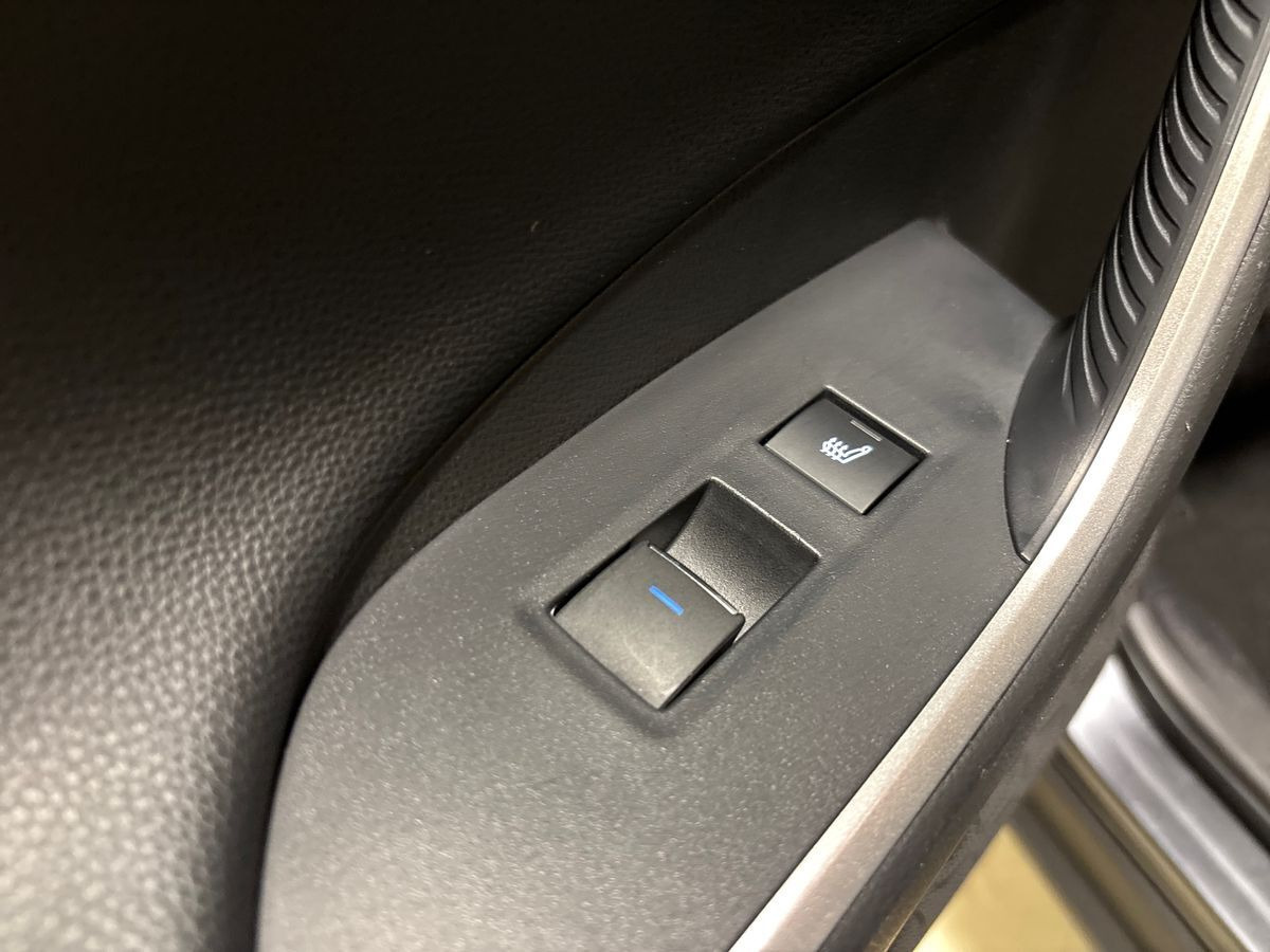 Sort Suzuki Across fra 2020