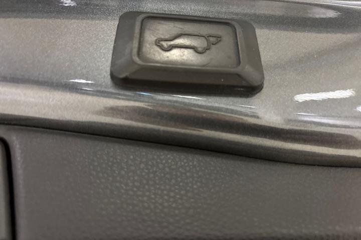 Sort Suzuki Across fra 2020