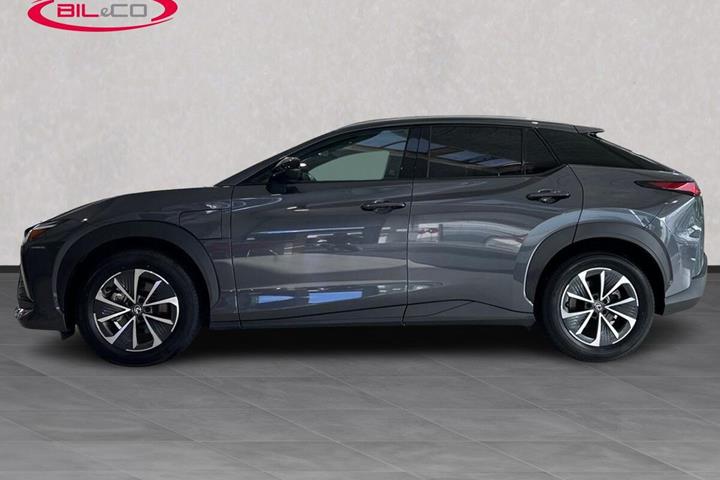 Grå Lexus RZ fra 2025