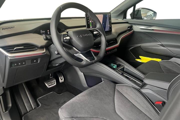 Grå Skoda Enyaq fra 2026