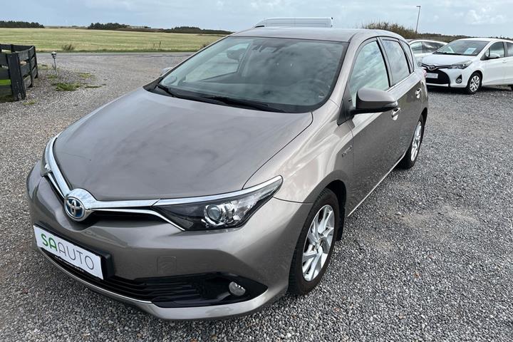undefined Toyota Auris fra 2015