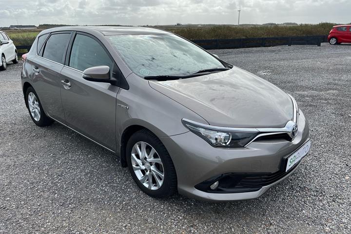 undefined Toyota Auris fra 2015