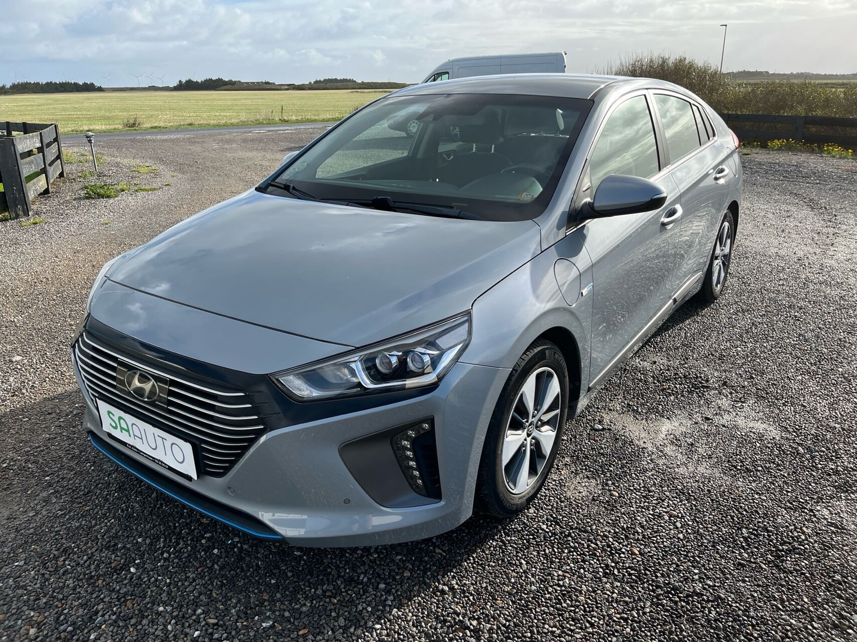 Hyundai Ioniq 1,6 GDI  Plugin-hybrid Premium plug-in 141HK 5d 6g Aut.