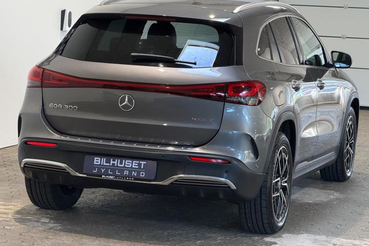 Grå Mercedes EQA300 fra 2022