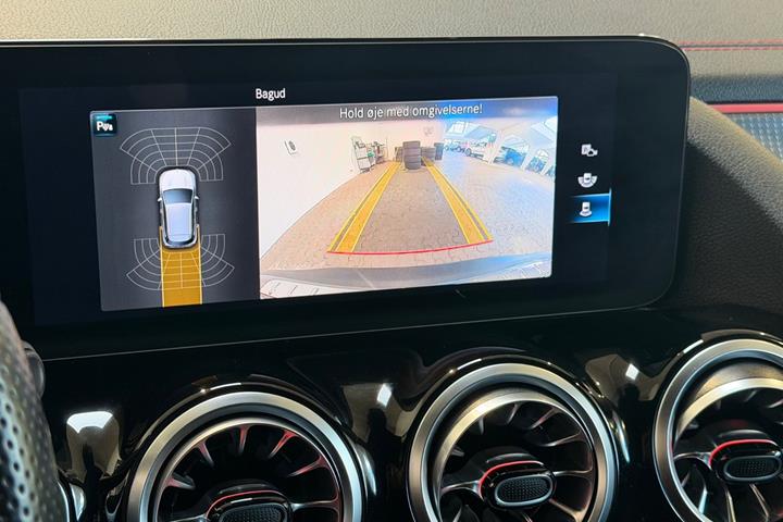 Grå Mercedes EQA300 fra 2022