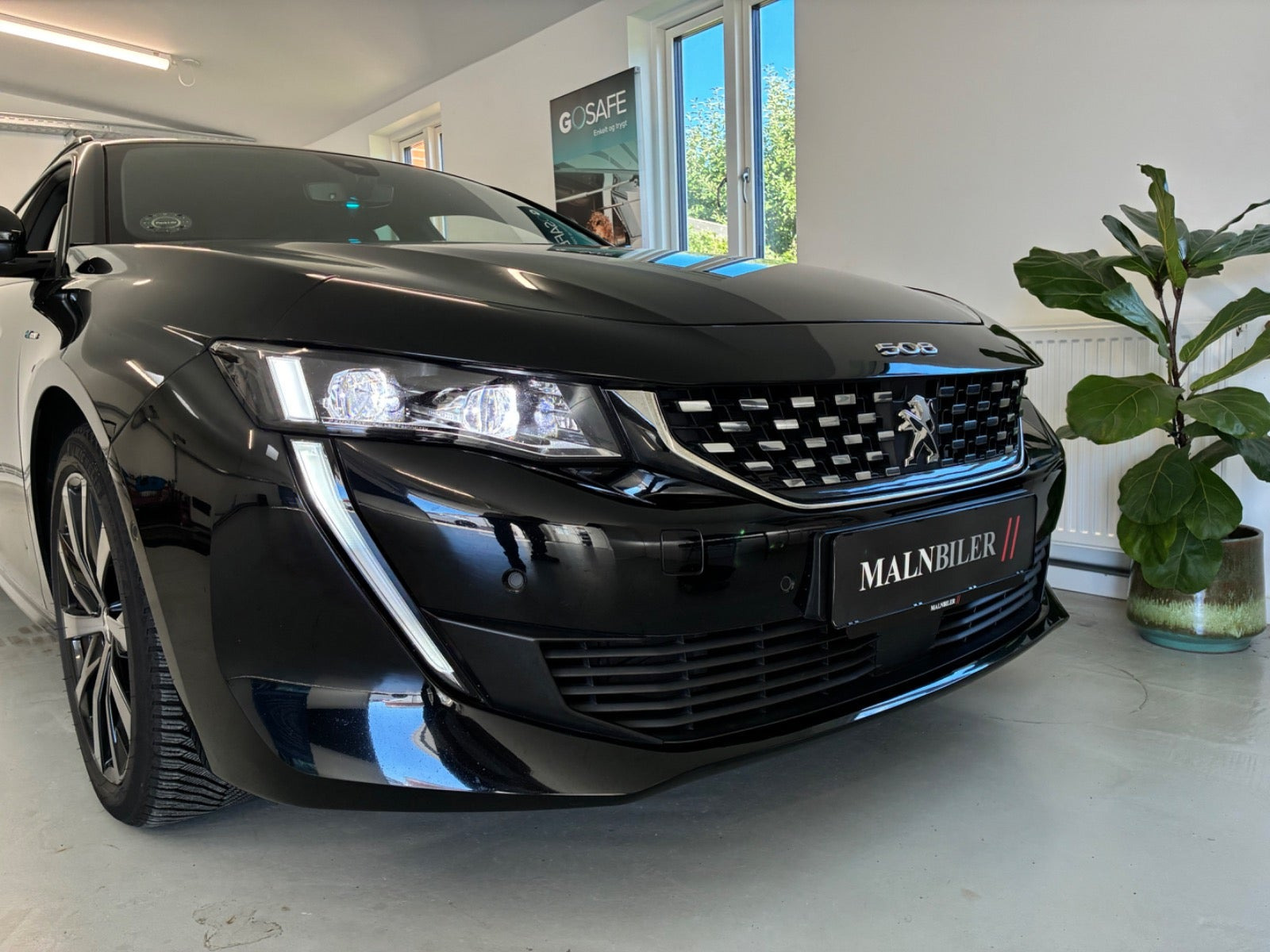 Sort Peugeot 508 fra 2020