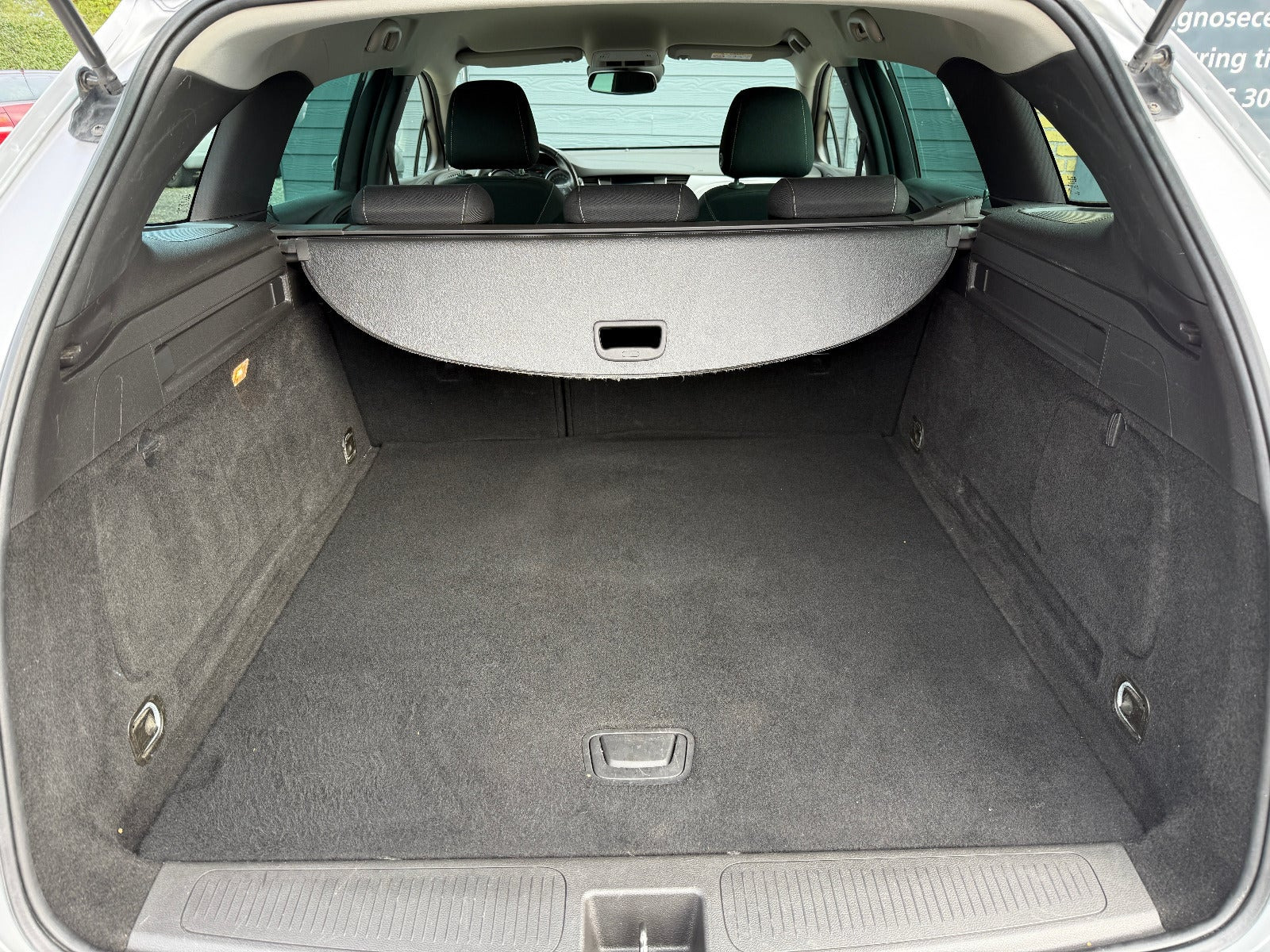 Sølv Opel Astra fra 2019