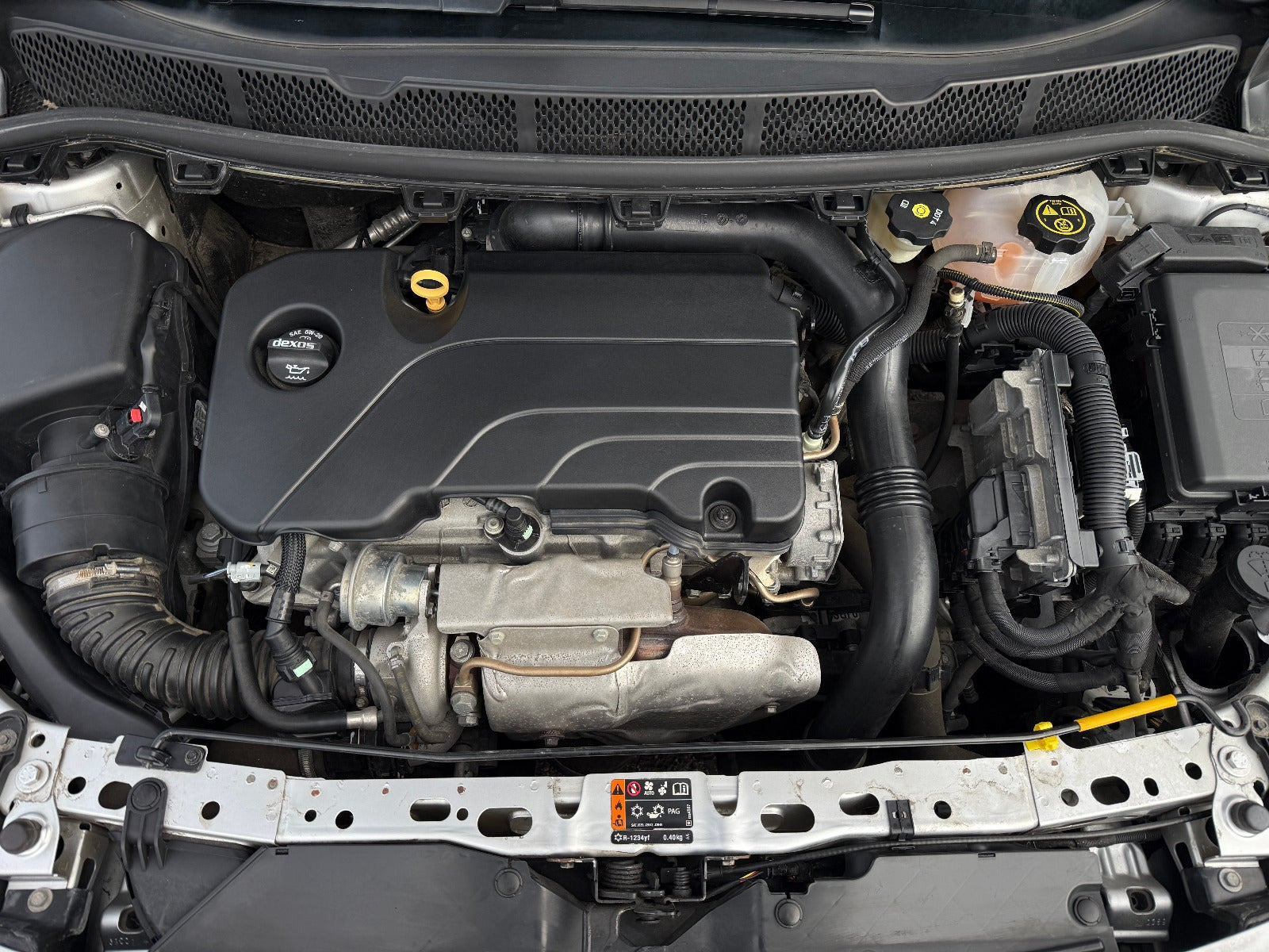 Sølv Opel Astra fra 2019