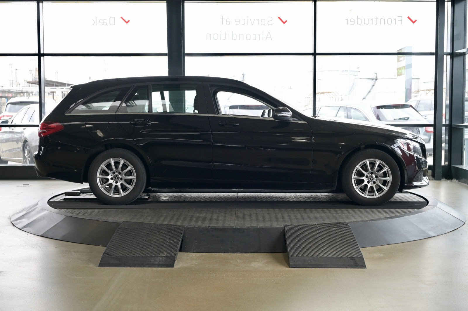 Sort Mercedes C220 d fra 2018