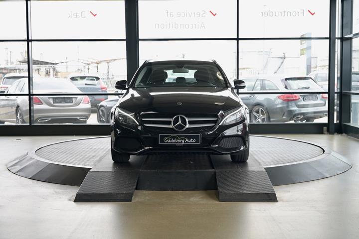 Sort Mercedes C220 d fra 2018